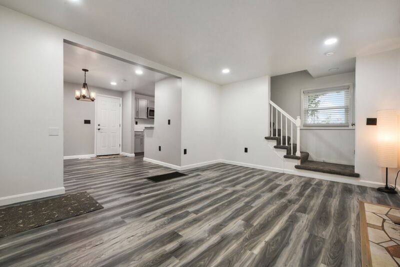 1527 Sylvan Ter — photo 4