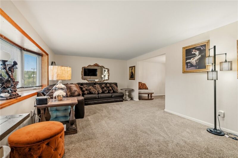 7 Cameron Dr — photo 3