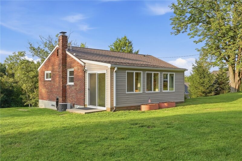 407 McDowell Lane — photo 5