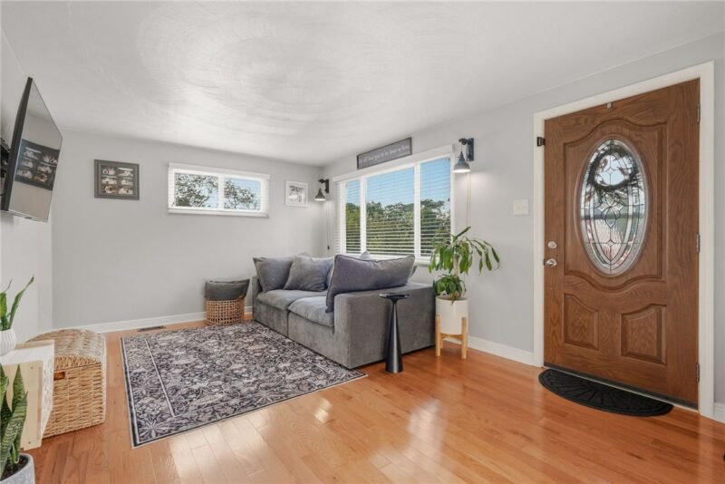 407 McDowell Lane — photo 6
