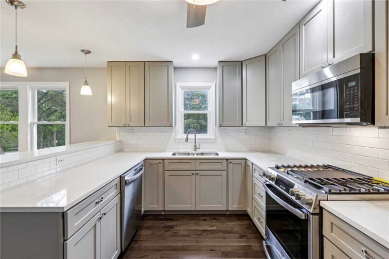 206 E Tempalena Ave — photo 4