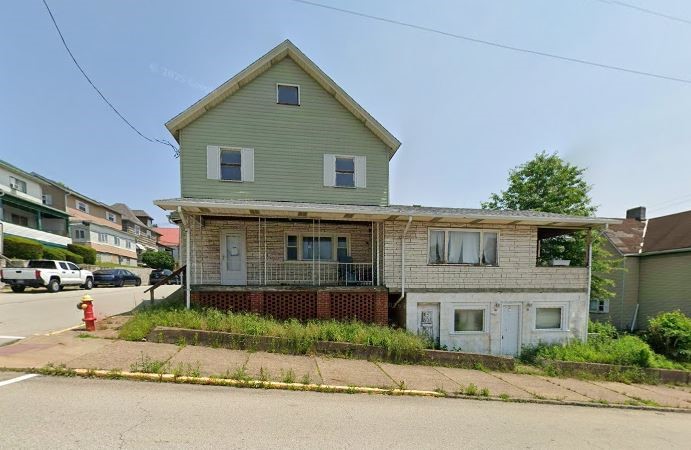 720 Center St