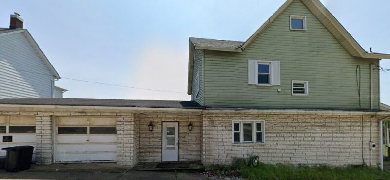 720 Center St — photo 5