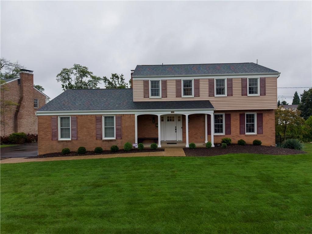 1046 Centergate Drive — photo 1