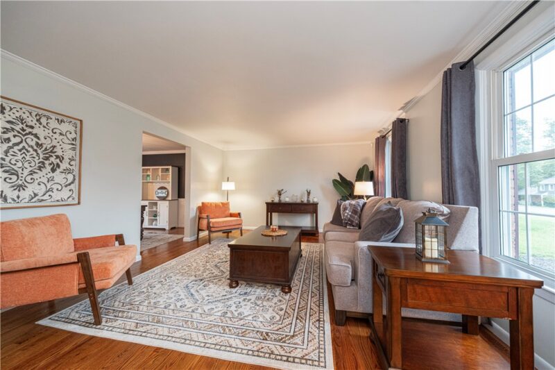 1046 Centergate Drive — photo 5