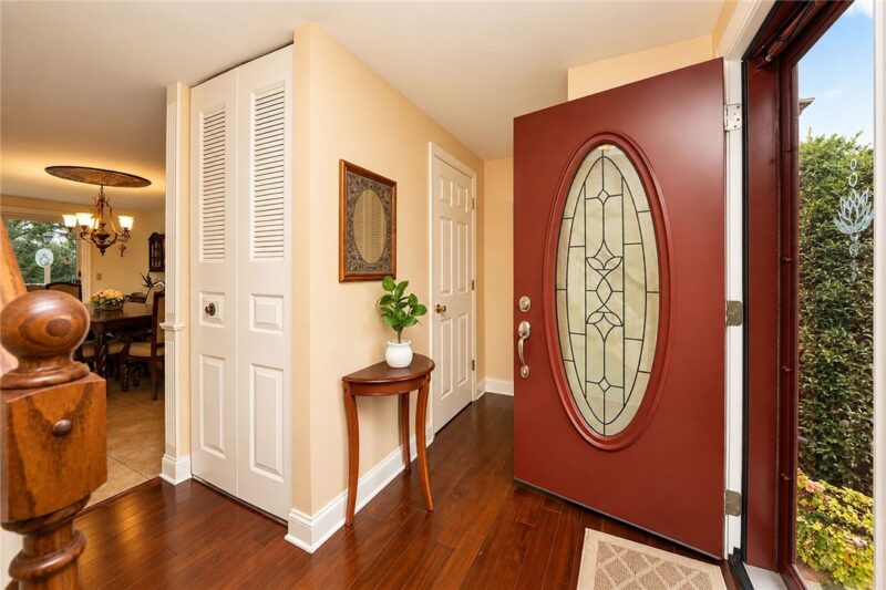 211 Katherine Dr — photo 4