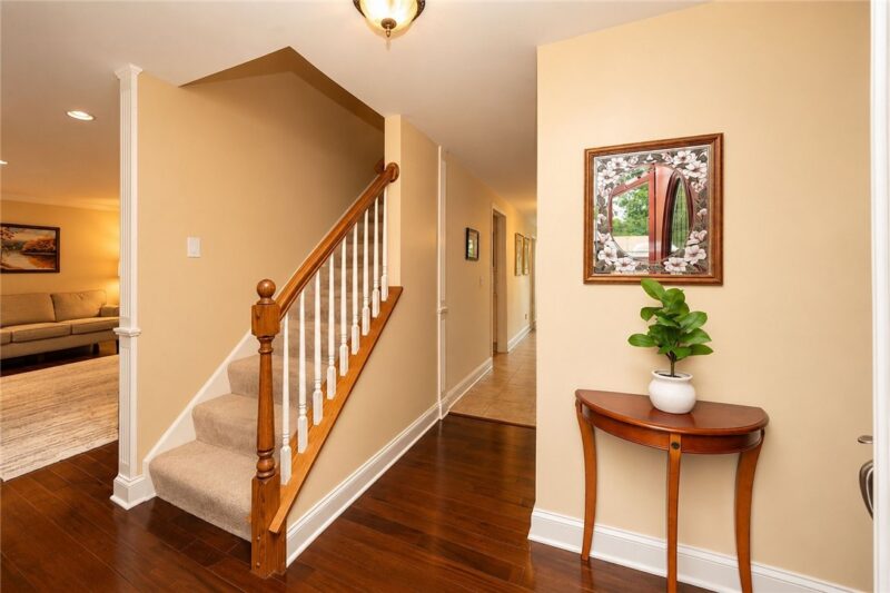 211 Katherine Dr — photo 6
