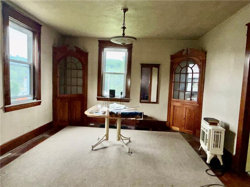 108 Clay Ave — photo 8