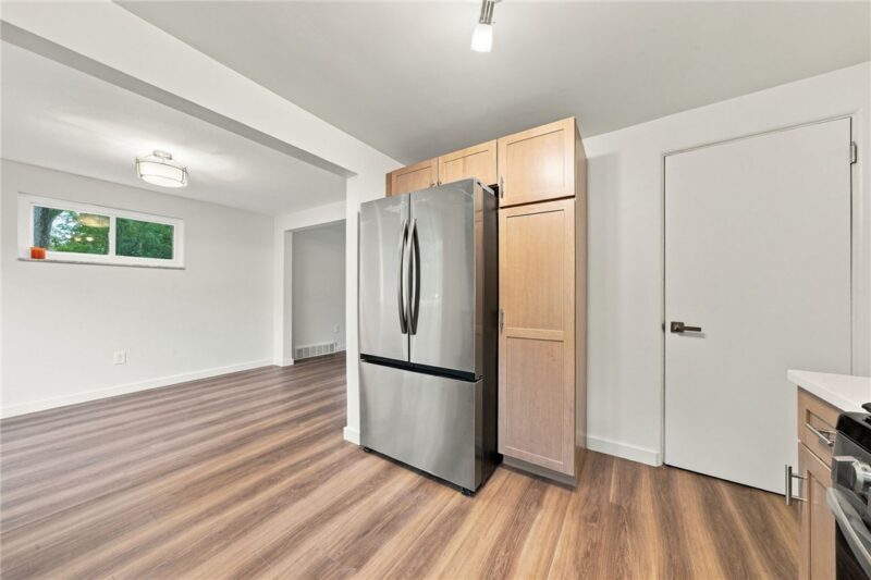 643-645 Homewood Dr — photo 4