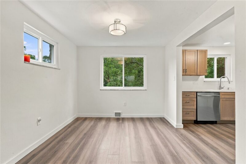 643-645 Homewood Dr — photo 5