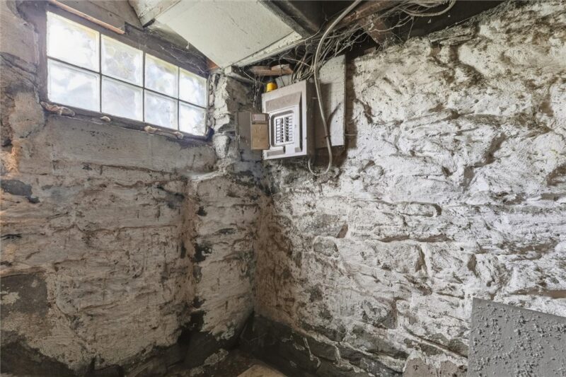 316 Winston St — photo 8
