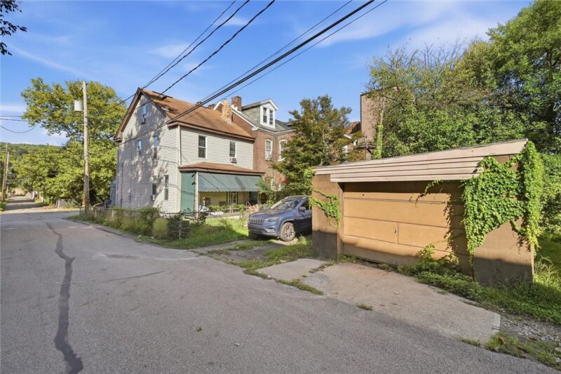5027 Lytle St — photo 3