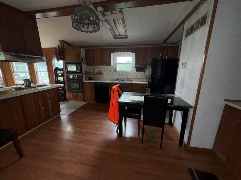 216 Lakeview Cir — photo 6