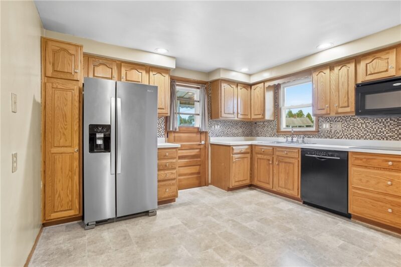 149 Delaware Dr — photo 8