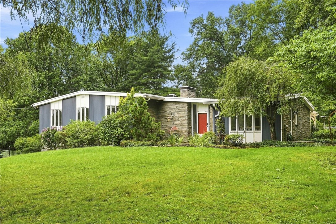 101 Tomahawk Drive — photo 1