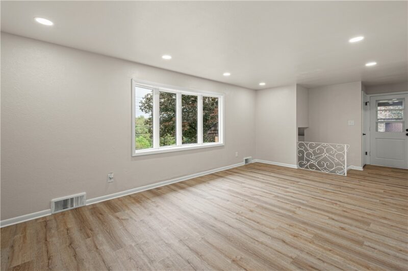 2626 Washington Blvd — photo 6