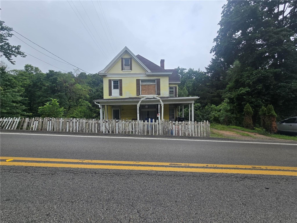 1050 Brownstown Road — photo 1