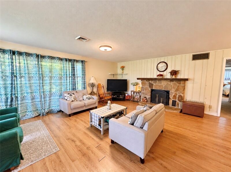 102 Andrews Trace — photo 5