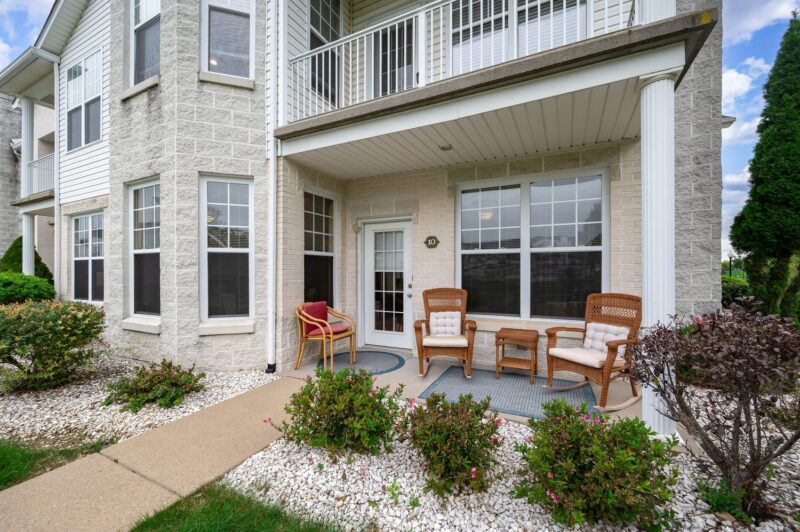 242 Adams Pointe BOULEVARD 10 — photo 6