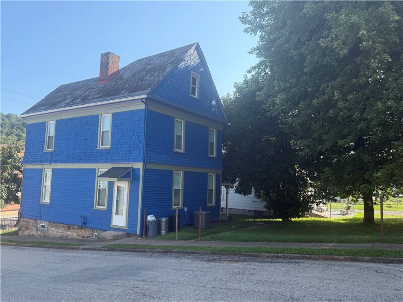 730 Chess St — photo 3