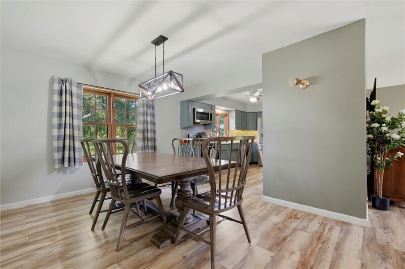 8 Hemlock Dr — photo 5