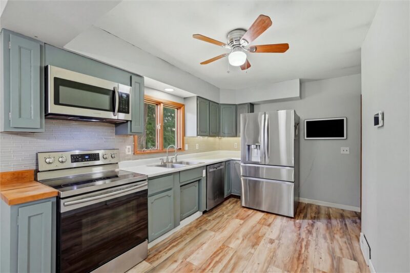 8 Hemlock Dr — photo 7