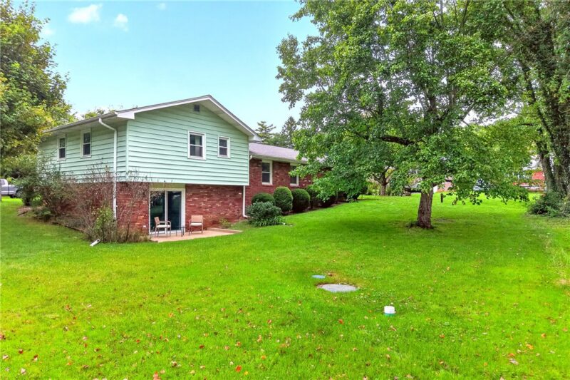 422 Sheffield Dr — photo 4