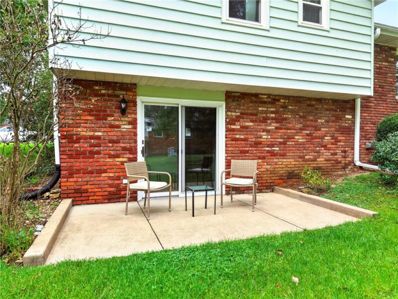 422 Sheffield Dr — photo 6