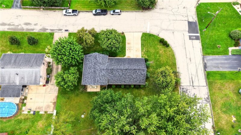 422 Sheffield Dr — photo 7