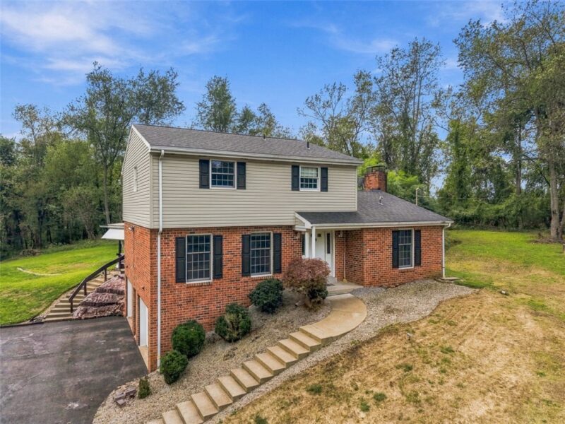 160 Hazlett Ln — photo 2