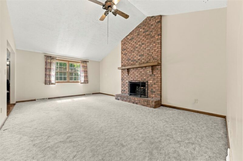 160 Hazlett Ln — photo 8