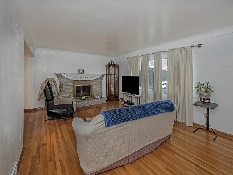 1 Westwood Drive — photo 3