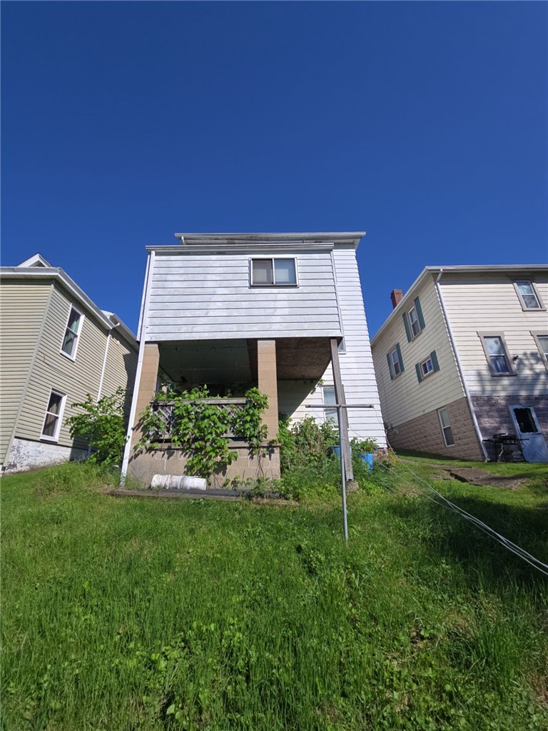 329 Burton Ave — photo 2