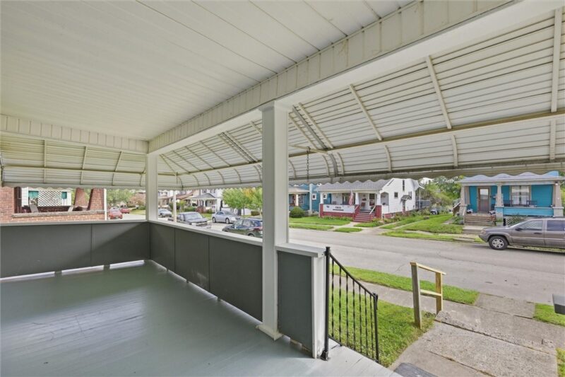 424 Sherman Ave — photo 2