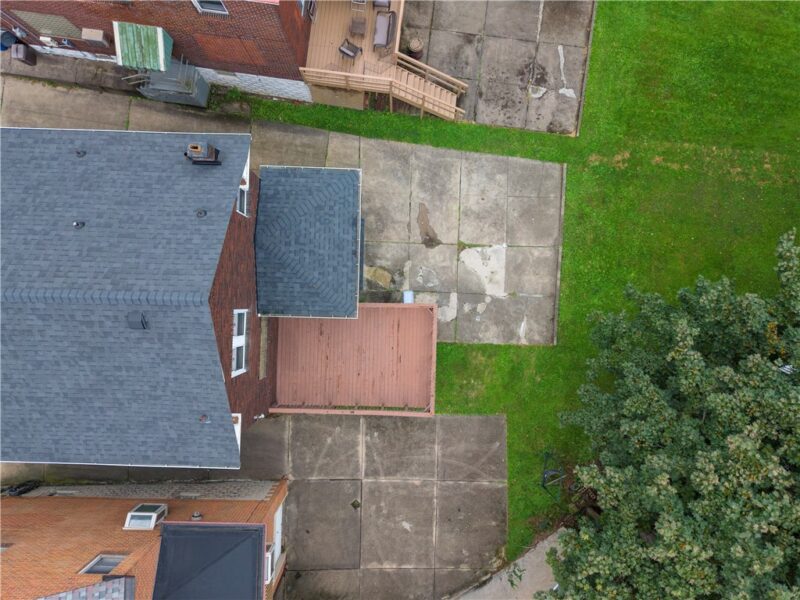2857 Beechwood Blvd — photo 6