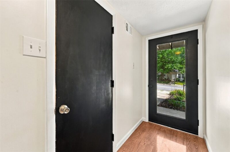 187 Cranbrooke Drive — photo 4