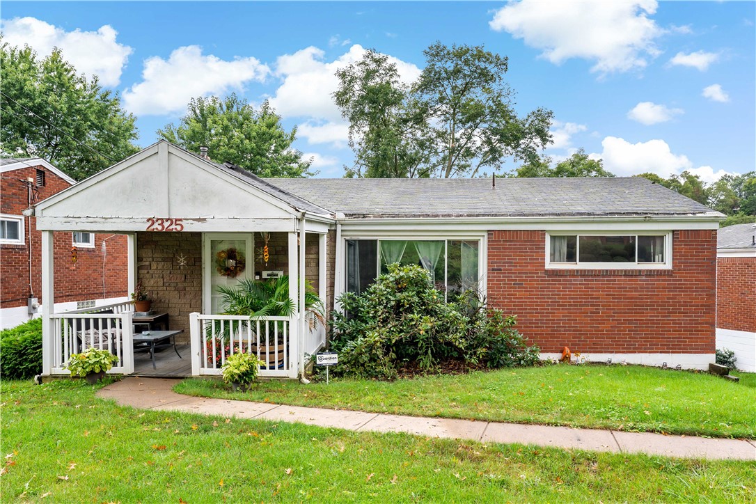 2325 Crestview Rd — photo 1