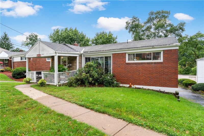 2325 Crestview Rd — photo 2