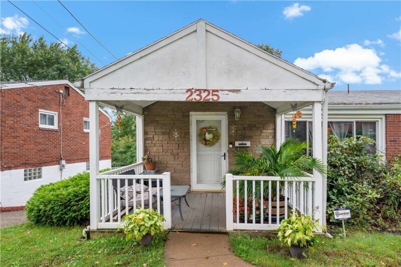 2325 Crestview Rd — photo 3