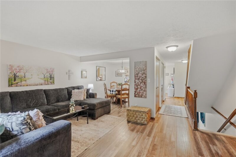 37 Oxford Ct — photo 7