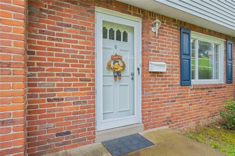 114 Senate Dr — photo 3