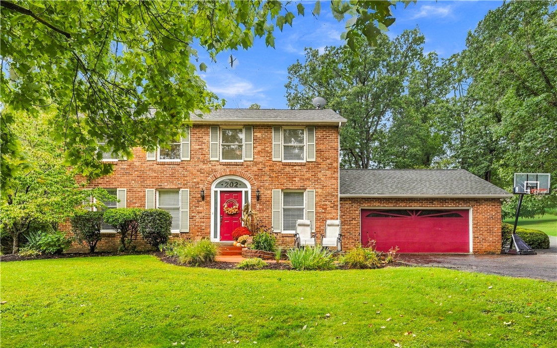 202 Brookside Drive — photo 1