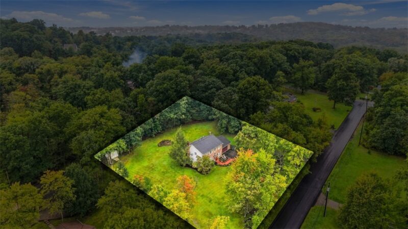 202 Brookside Drive — photo 3