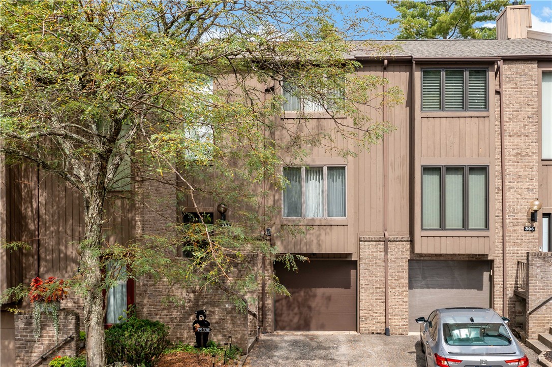395 Hemlock Ct — photo 1