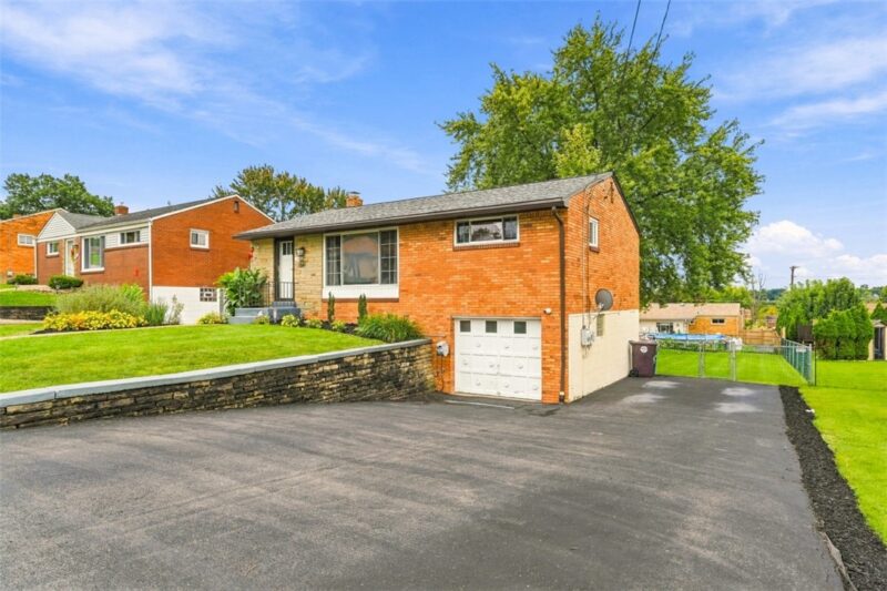 425 Elaine Dr — photo 2