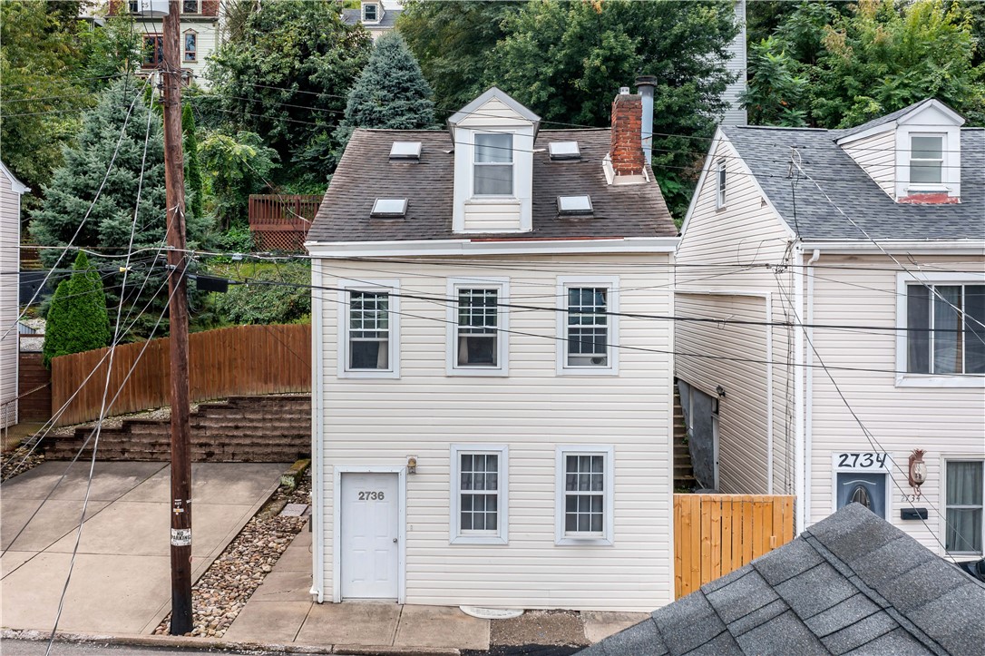 2736 Shelly St — photo 1