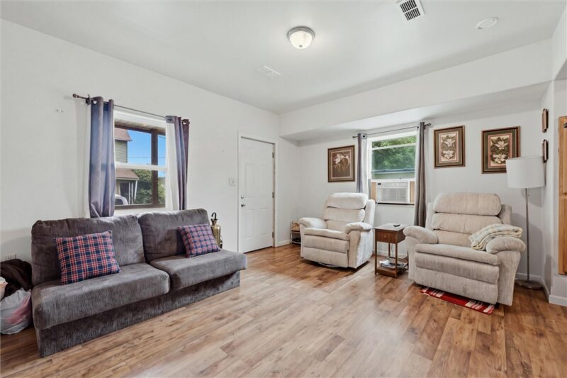 33 Madonna Dr — photo 3