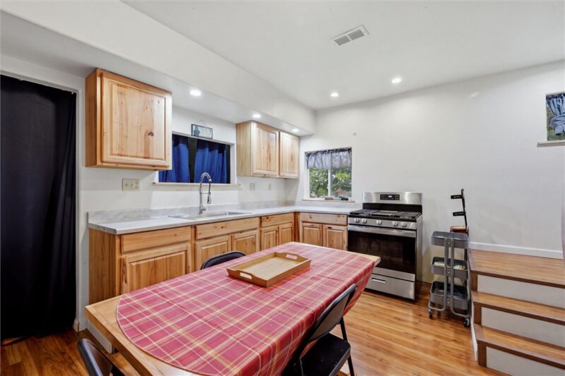33 Madonna Dr — photo 5