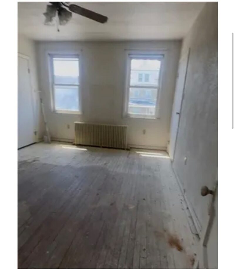 810 Woodward Ave — photo 2