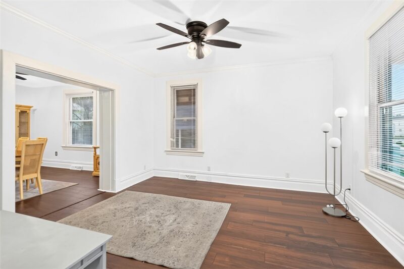 923 9th Ave. — photo 7